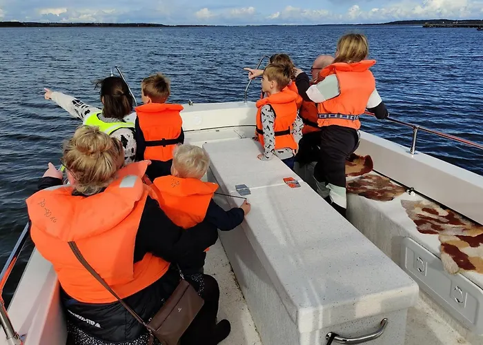 Kyst- Og Fjordcentret 旅馆 *