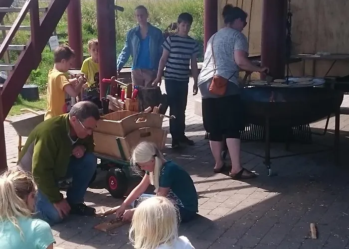 Kyst- Og Fjordcentret 旅馆 *